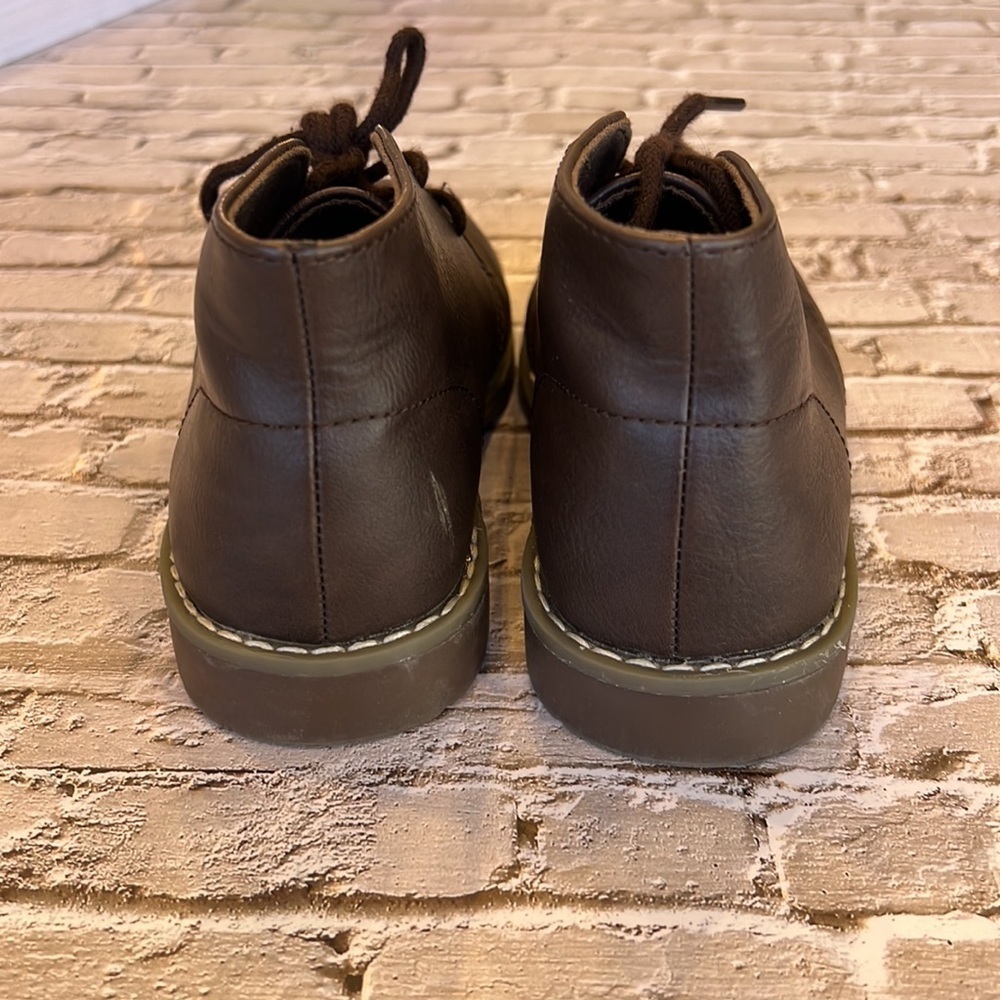 Boys size 13 shoes - Picture 5 of 6